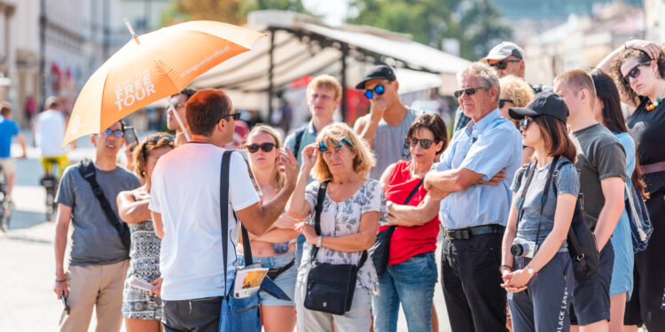 Guías turísticos, compañeros imprescindibles en los viajes