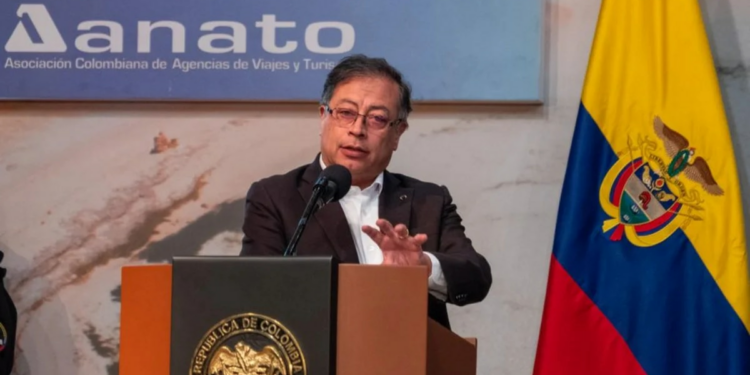 Gustavo Petro invitó a la industria turística a promover a Colombia como “el país de la belleza”