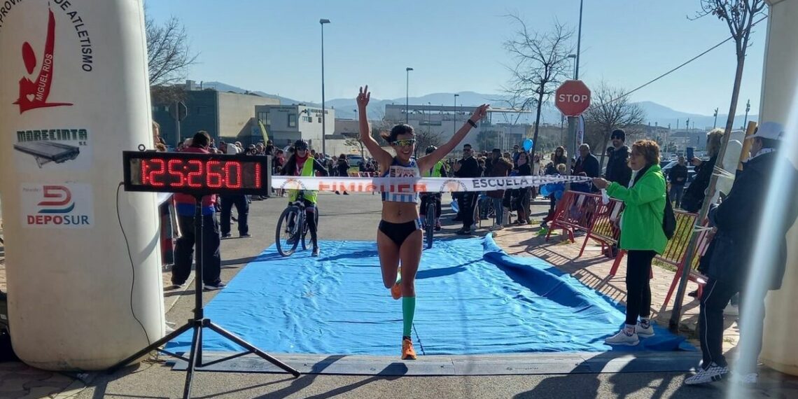 Juan Ignacio Grondona y Britney Briceño, ganadores de la Media Maratón Villa de Puente Genil