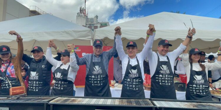 Sonora impone el Récord Guinness de la Carne Asada más Grande del Mundo con más de 2 mil participantes