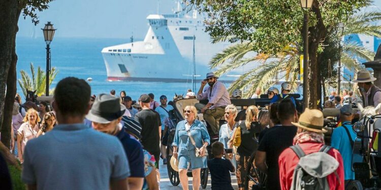 La economía de Baleares se dispara un 14 % en 2022 tras una temporada turística de récord