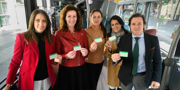 La tarjeta metropolitana del bus supera los 225.000 viajes en Almería ciudad