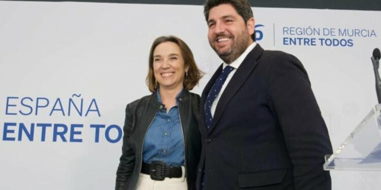 López Miras anuncia una ayuda a las familas para el pago de las hipotecas