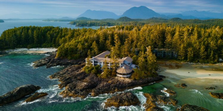 Los 18 hoteles de lujo escondidos más cautivadores del mundo
| Architectural Digest