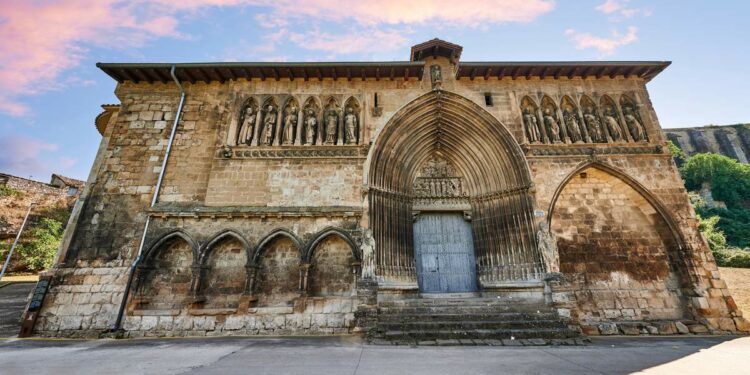 Los encantos de la ciudad navarra que Carlos V hizo capital de España