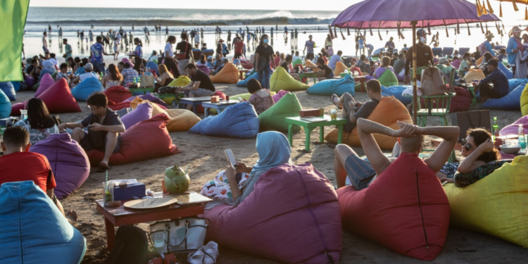 Los viajes de larga distancia han aumentado a Bali y Bangkok luego de la pandemia