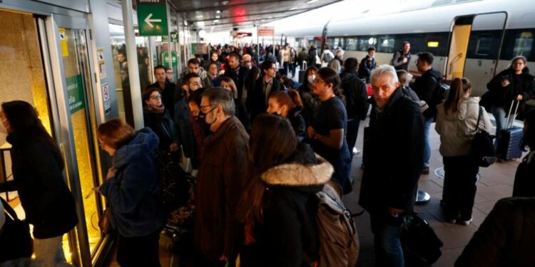 Los viajes en Alvia se disparan pero el Gobierno sigue negando la cuarta frecuencia