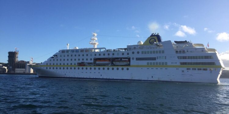 MS Hamburg visita Puerto Montt en su regreso a Alemania