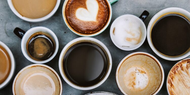 Máquinas supertecnológicas y bebidas alternativas para despuntar en el negocio del café