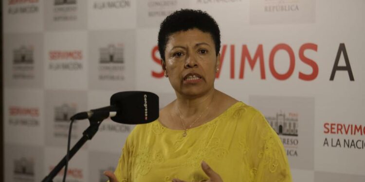 Martha Moyano sobre viajes de fin de año de congresistas: “Tenemos que ser muy cautelosos con el gasto del Estado” Rosangella Barbarán Flavio Cruz Segundo Quiroz Esmeralda Limachi Congreso | POLITICA