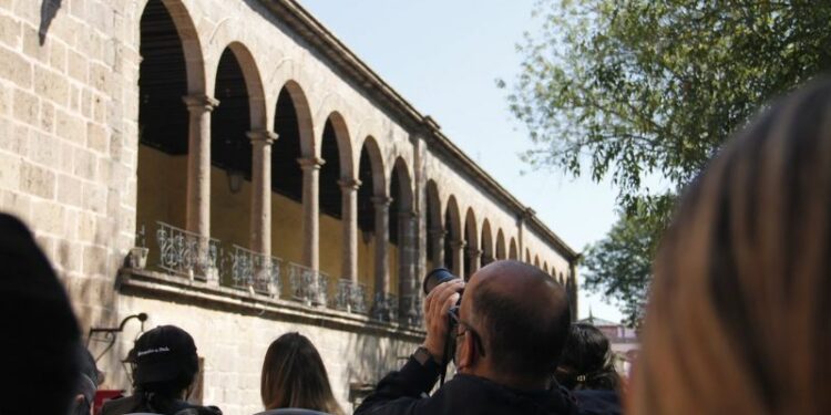 Más de 50 mil turistas viajaron a Morelia en el primer fin de semana largo del año