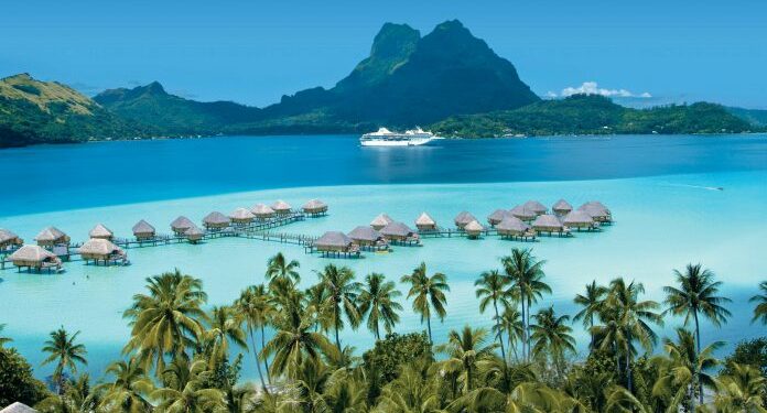 Paul Gauguin Cruises celebra su 25 aniversario con ofertas en sus cruceros