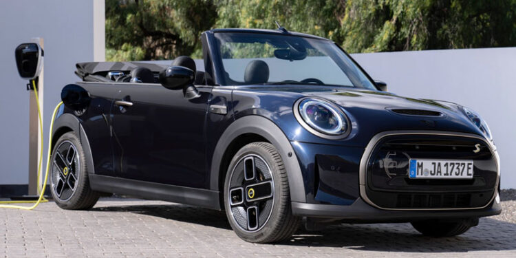 Primer MINI Cooper SE Convertible totalmente eléctrico - Technocio