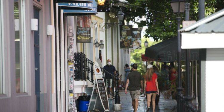 Puerto Rico reporta récord en pasajeros de cruceros y aeropuerto | Finanzas