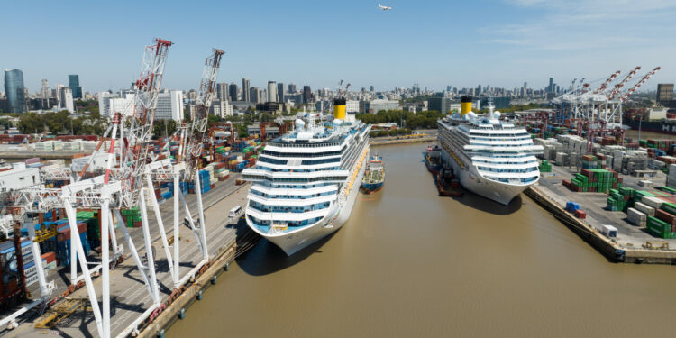 Puerto de Buenos Aires: Arribaron más de 12 mil turistas en 4 cruceros