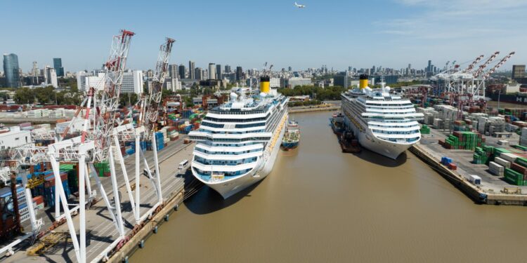 Puerto de Buenos Aires recibe visita de 4 cruceros en una misma jornada