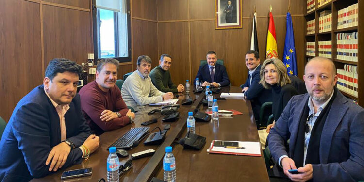 Puerto de Ceuta, Servicios Turísticos y empresariado se reúnen para impulsar el turismo de cruceros
