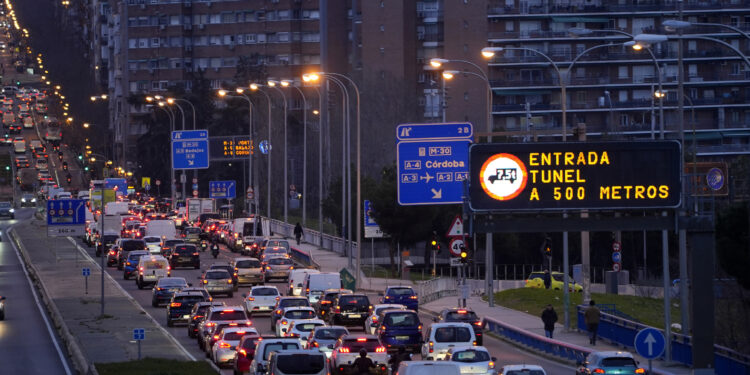 Acceso a Madrid desde la autopista A-42.