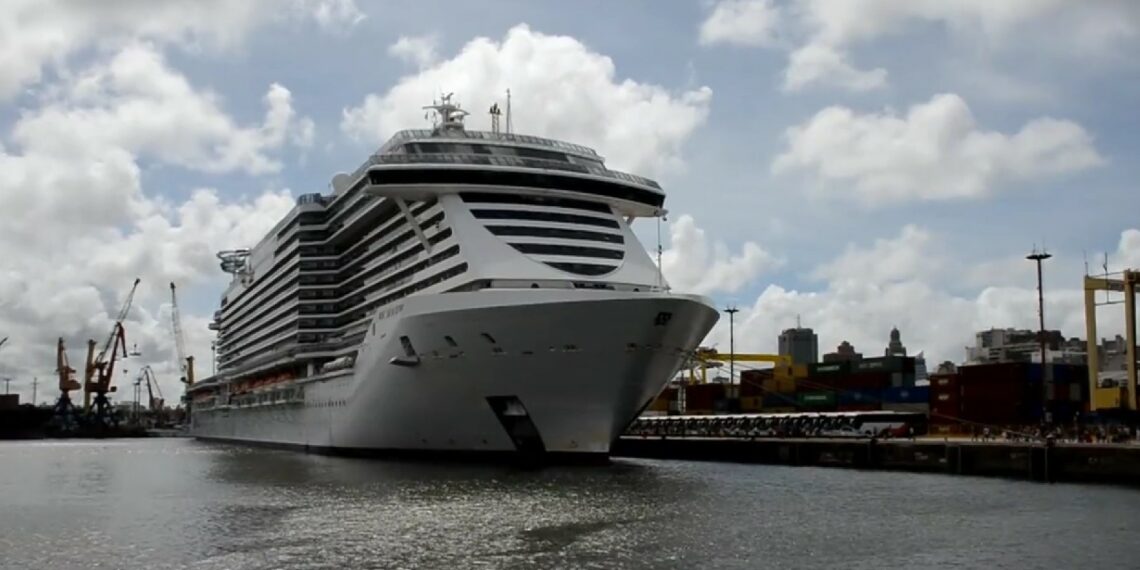 Regresa al Puerto de Montevideo el crucero más grande en la historia de Uruguay