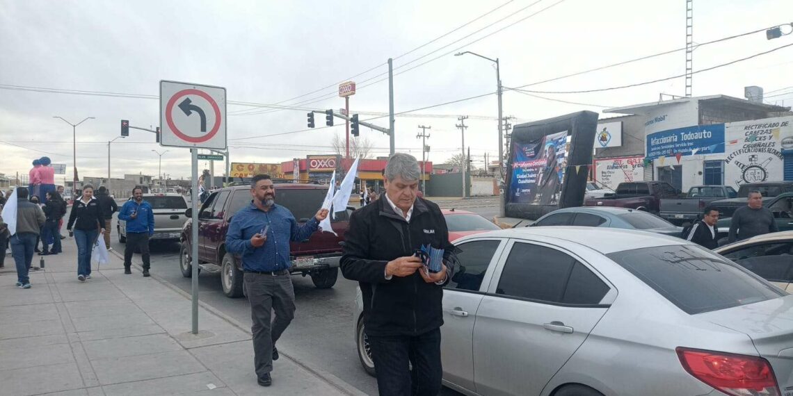 Reparten volantes sobre el informe de Gobierno de Maru
