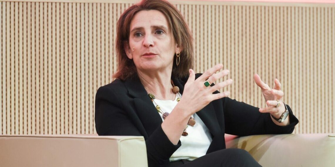 Ribera gastará hasta 1,4 millones de los fondos UE en viajes para empleados de una fundación
