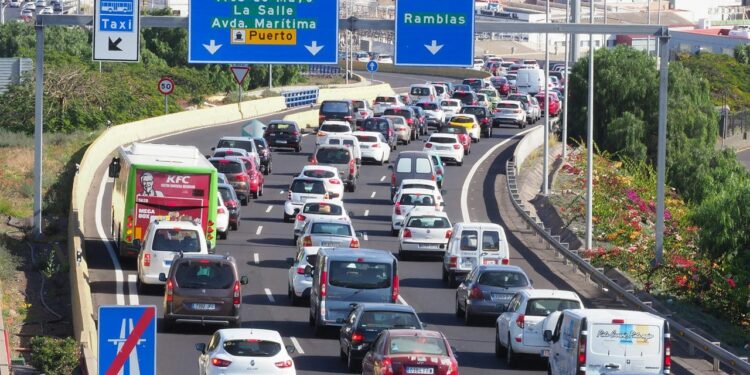 Santa Cruz registra casi 500.000 movimientos diarios de coches