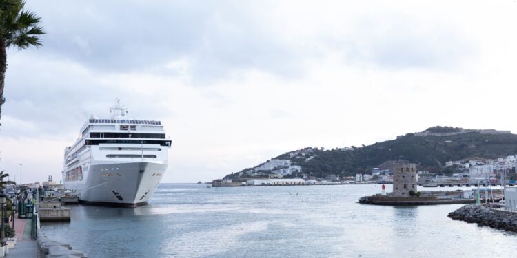 Tercera escala del 'MSC Lírica’, este viernes