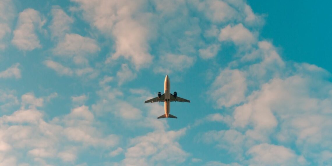 Tips para conseguir vuelos baratos y disfrutar vacaciones de ensueño