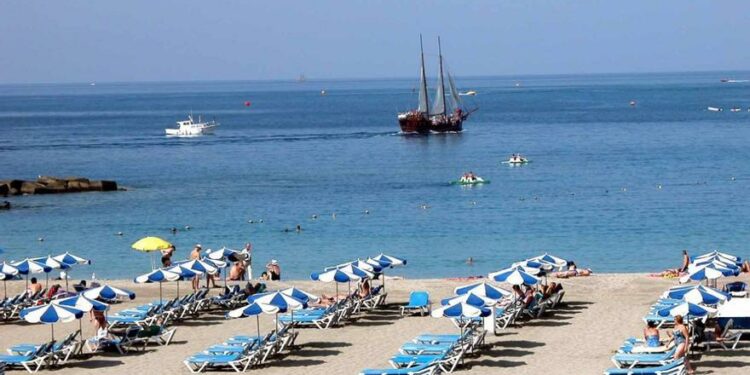 Tres islas de Canarias optan a convertirse en mejor destino de España