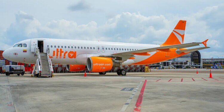 Ultra Air celebra su primer aniversario de vuelos » Nicolás Larenas