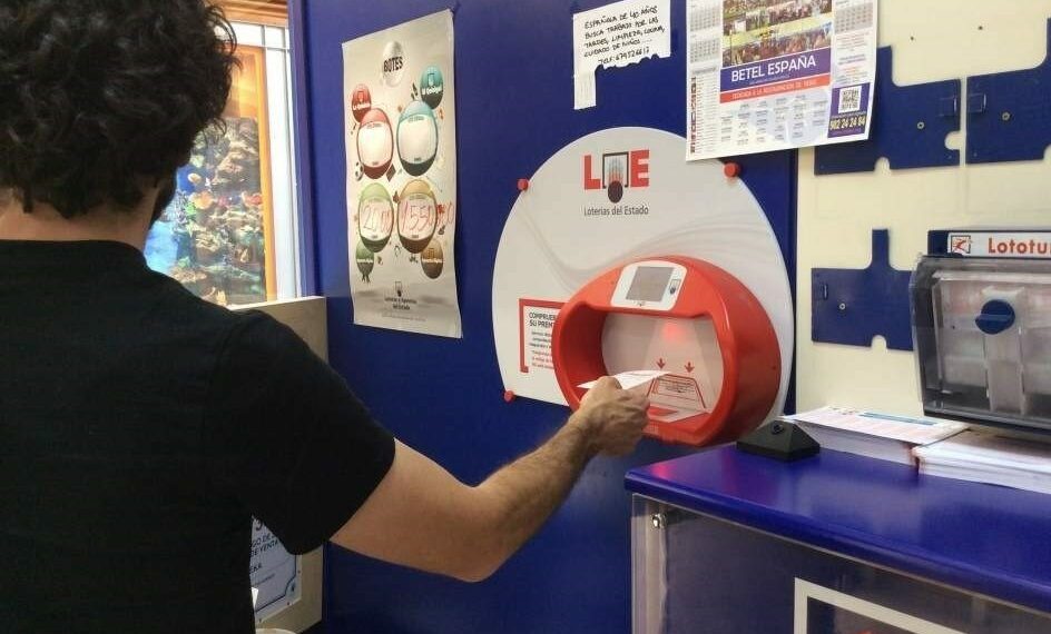 Un acertante de Manises gana 2,4 millones de euros en la Bonoloto