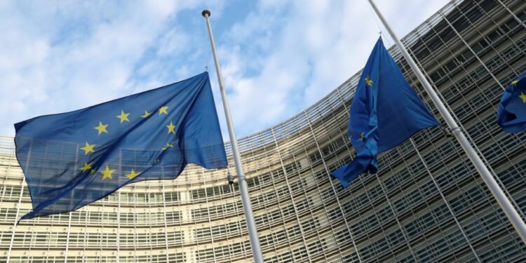 Unión Europea aclara que mexicanos no necesitarán visa para ingresar a la Zona Euro