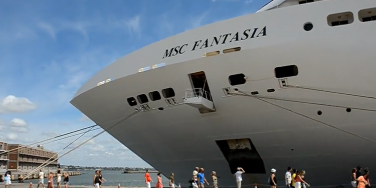 Uruguay: Cruceros arriban de manera simultanea con más de 7.500 pasajeros al Puerto de Montevideo