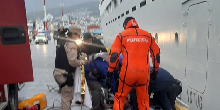 Ushuaia: Prefectura rescató a un tripulante de un crucero