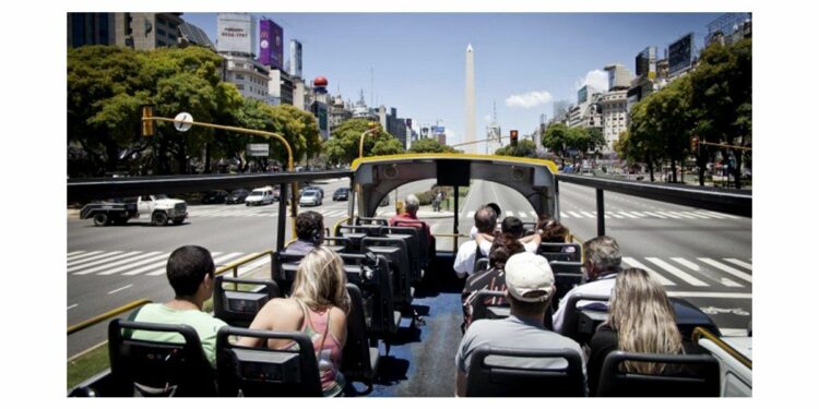 cada visitante gasta u$s776 por viaje