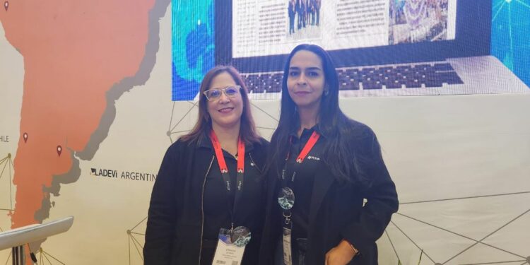 Ejecutivas de PriceAgencies visitaron el stand de Ladevi en la Vitrina Tur&iacute;stica Anato 2023.