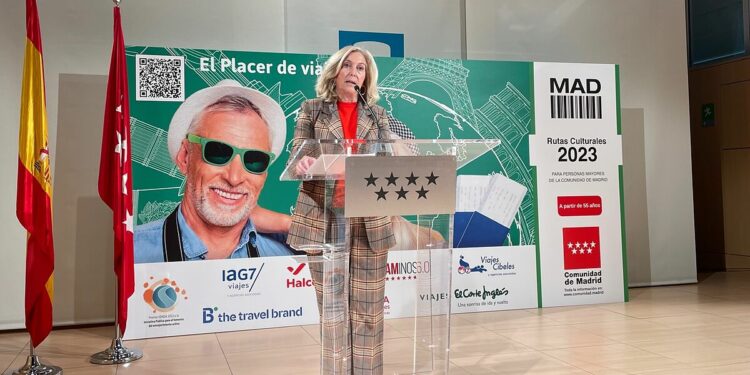 las más de 1.000 rutas para mayores de 55 años que ofrece la Comunidad de Madrid a precios populares