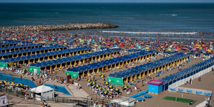 les prohíben participar a 10 hoteles por no respetar el Acuerdo de Precios