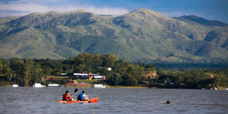 los mejores ríos y lagos para disfrutar en verano