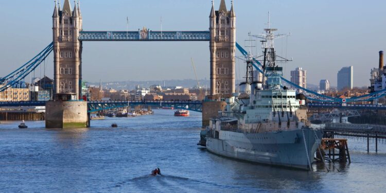 ¿Qué documento es necesario para viajar a Londres?