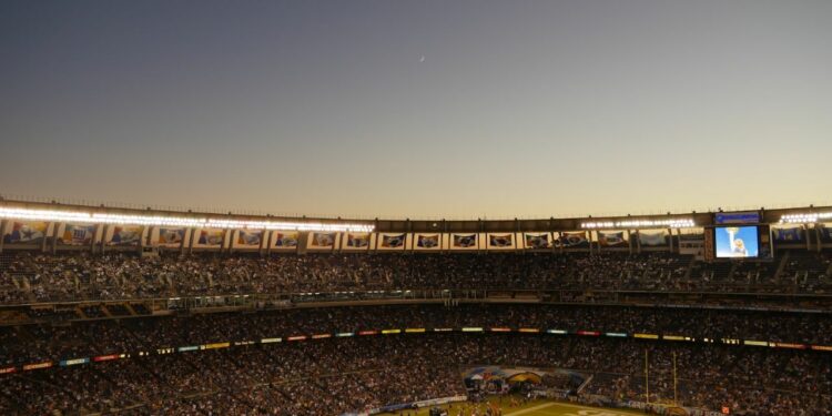 ¿Vas al Super Bowl 2023? Te decimos cómo viajar gratis en el Tren Ligero de Phoenix