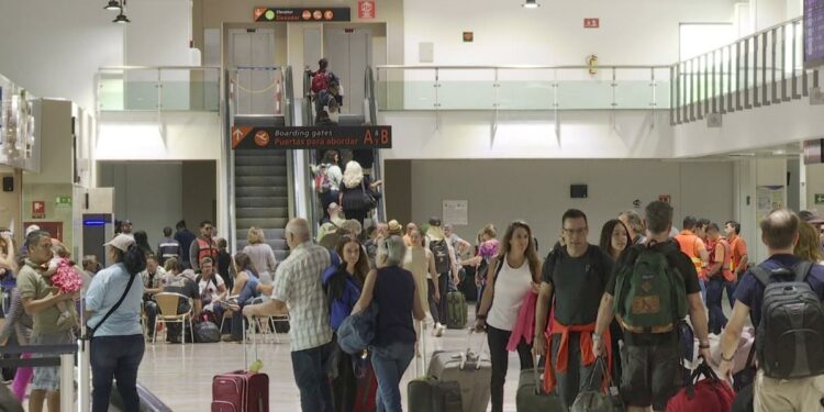 Llegan turistas “más exigentes” a Puerto Vallarta