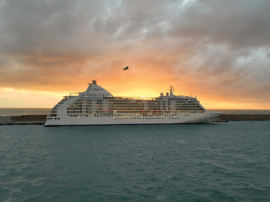 Ahora puedes viajar en un crucero por el mundo de 154 noches - seven-seas-mariner-2023-03-07-13-57-10