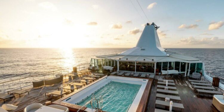A bordo del crucero más exclusivo con destino la Polinesia Francesa