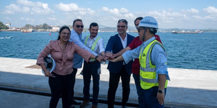 ATP recorre terminal de cruceros con línea Norwegian
