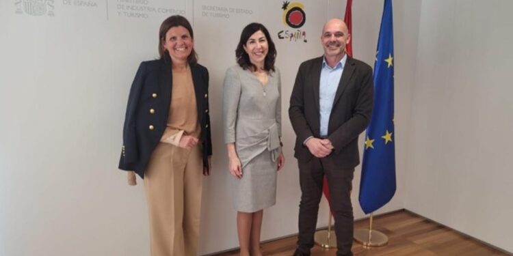 Acave pide al Gobierno no prorrogar el programa actual del Imserso