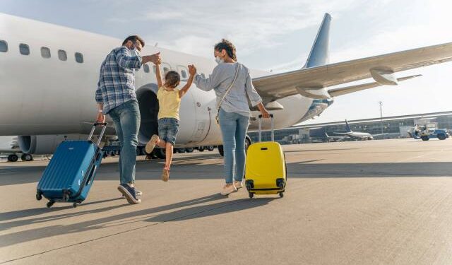 Agencias de viajes advierten que sus ventas caerán 23 % por el regreso del IVA
