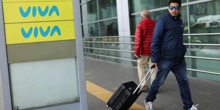 Agencias de viajes esperan devolver el dinero a los pasajeros afectados por Viva Air