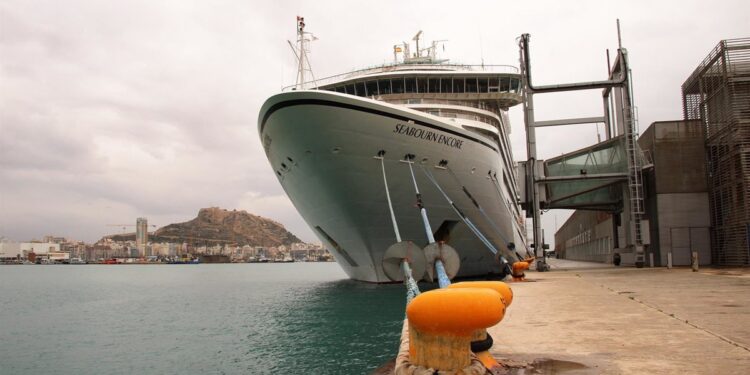 Alicante se promociona como destino de cruceros en la feria Fort Lauderdale, el principal evento del sector