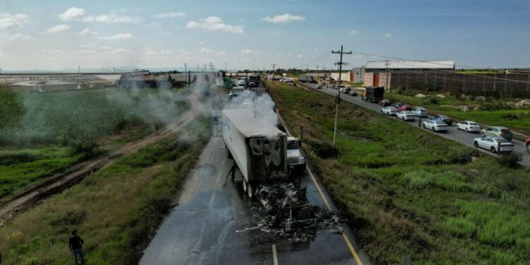 Ante violencia en estados vecinos, pide Fiscalía de Coahuila evitar viajes de noche